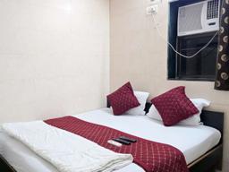 Hotel Kamal in Mumbai