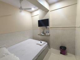 Milan Guest House in Mumbai