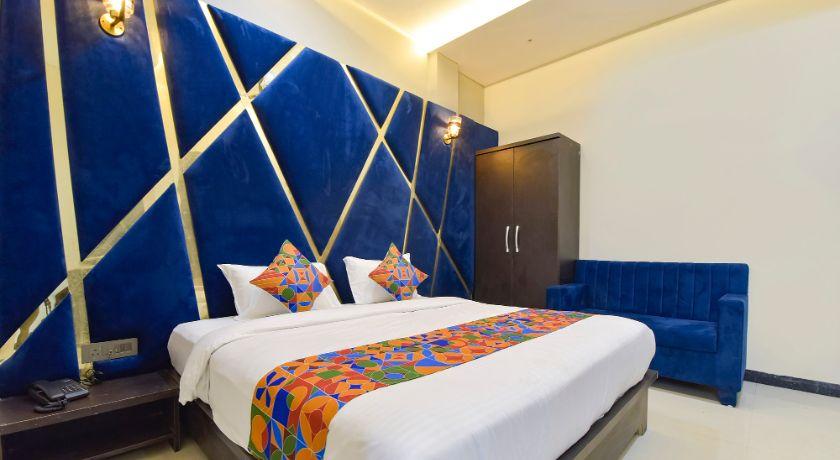 Hotel Utsah in Indore