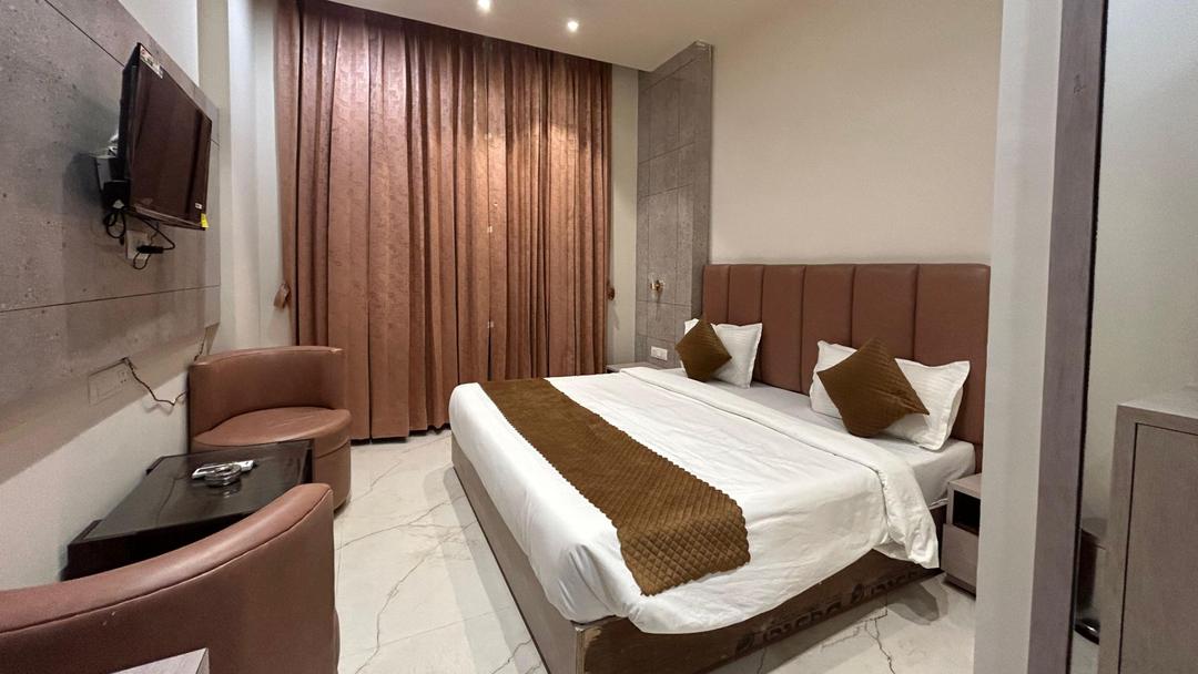 Sethi Grand Hotel in Lucknow