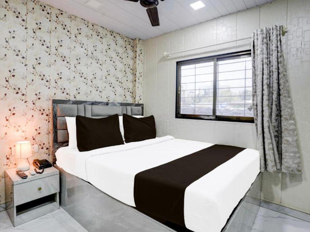 Hotel Hans Residency in Mumbai