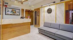 Hotel Paris Plaza in Ahmedabad