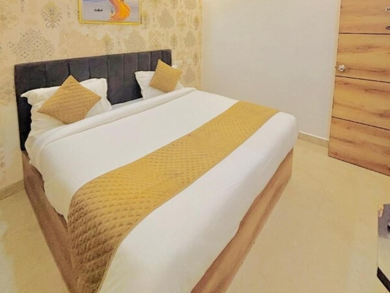 Hotel Devine in Zirakpur