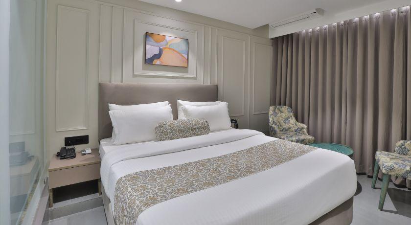 Hotel The Grand Suites in Ahmedabad