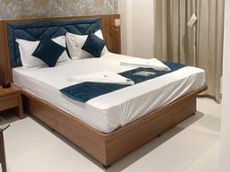 Hotel Status Residency in Navi Mumbai