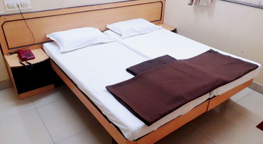 Milan Guest House in Mumbai