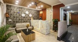 Hotel Emerald Suites in Noida