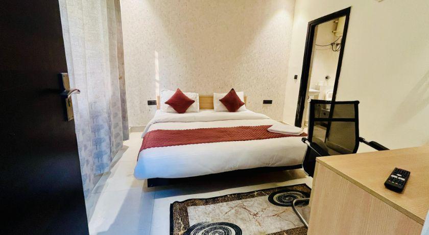 Hotel Kings Court in Delhi