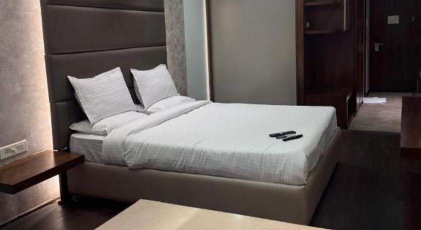 Hotel Dakshin Grandeur in Panvel