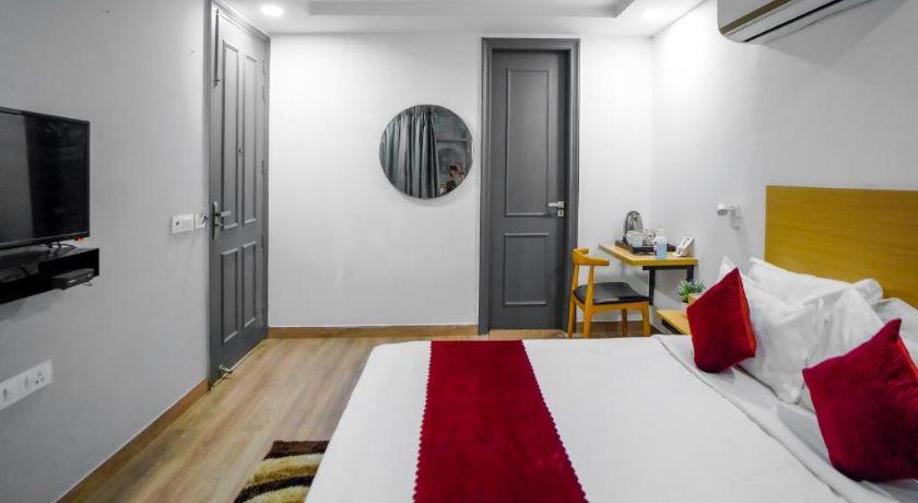 Saltstayz Express - Golf Course Road and DLF Phase-1 in Gurgaon