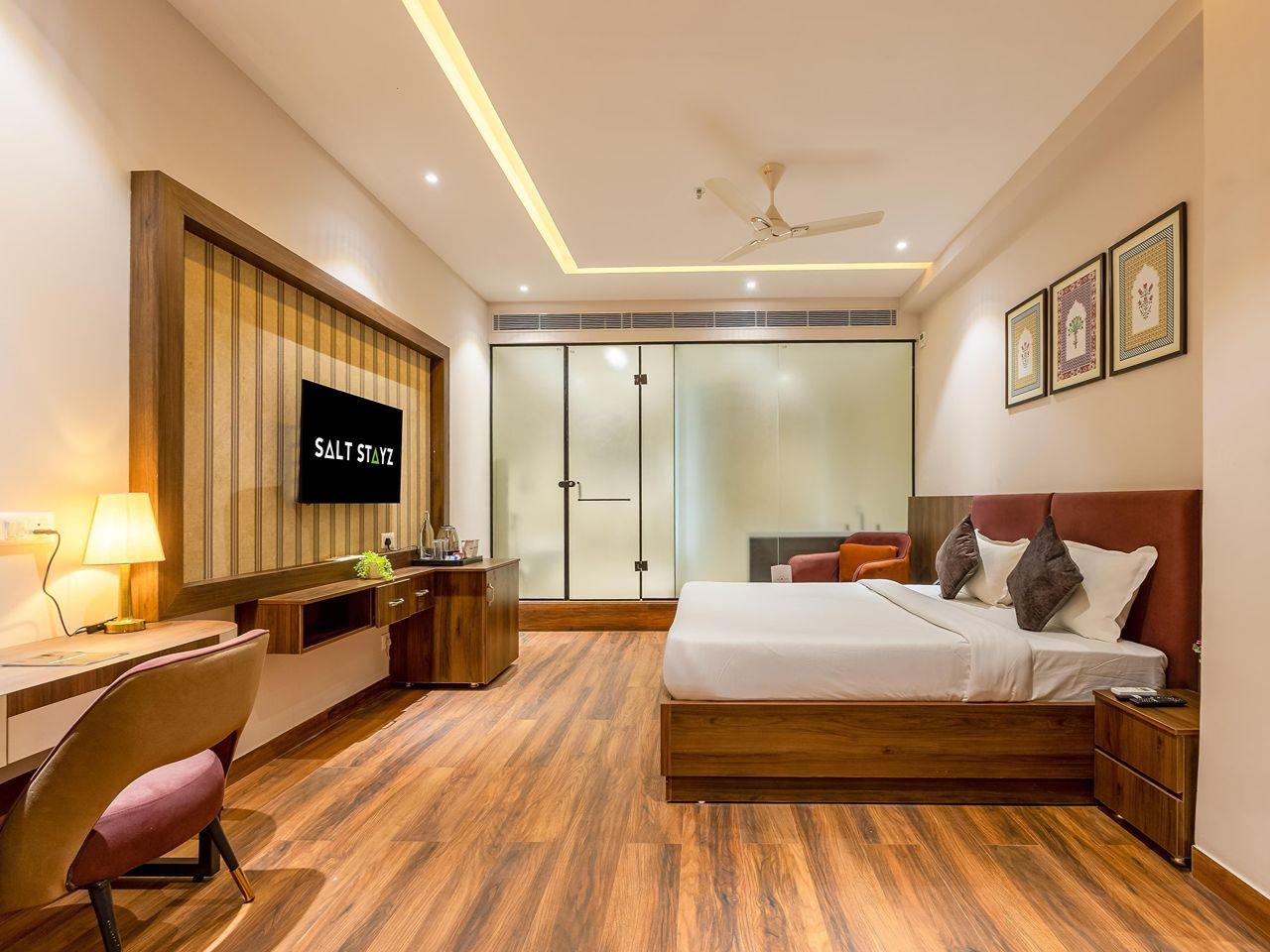Saltstayz Premier - Mohali Chandigarh in Mohali