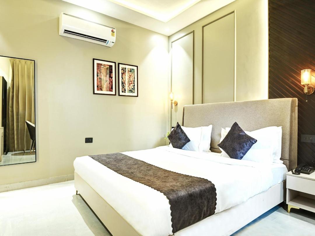 Saltstayz Select - Pitampura in Delhi