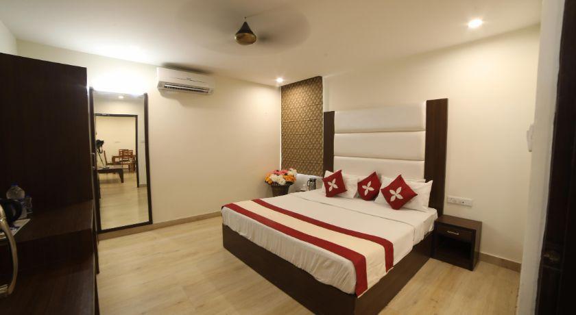 Hotel Cosmos Raj Plaza in Jaipur