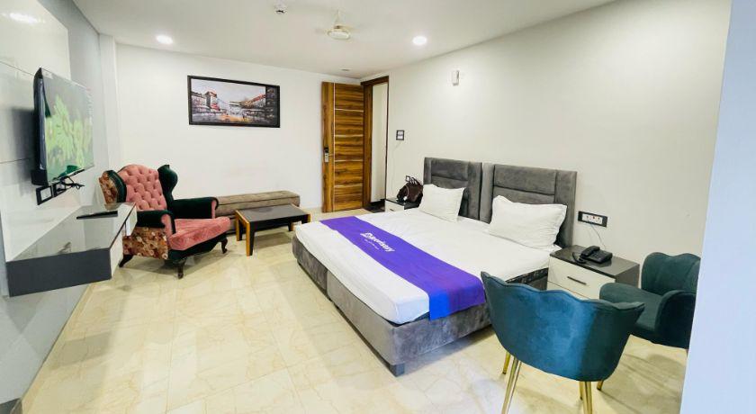 Hotel The Aroma  in Delhi