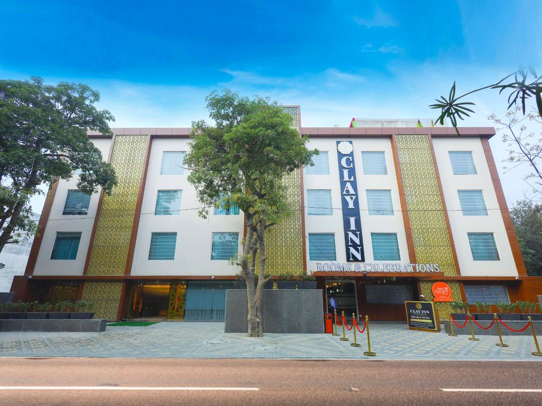 Clay Inn Hotel in Gurgaon