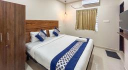 Hotel Three Waves in Hyderabad