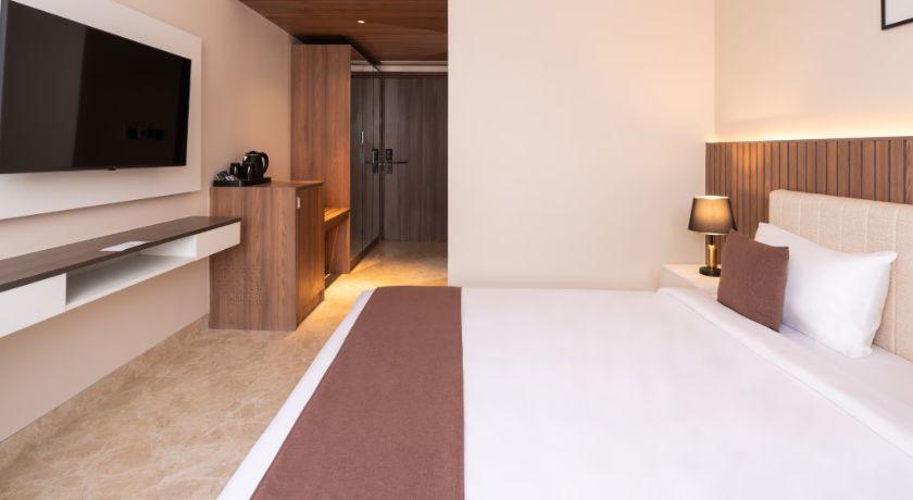 Foxtrail Sector 42 - AM Hotel Kollection in Gurgaon