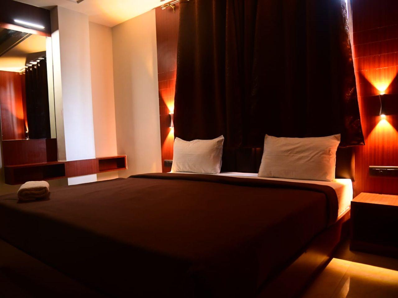 Hotel Baba Vishwanath Palace in Prayagraj