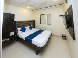 Hotel Adnoc Inn in Mumbai