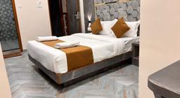 Hotel Arts Palace in Mumbai