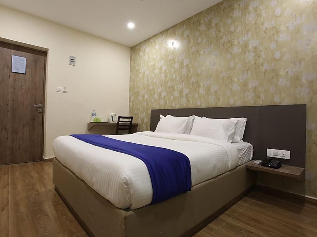 Hotel Ocean Suites in Mumbai
