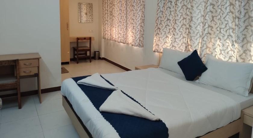 Hotel Seaside Inn in Vasai Virar
