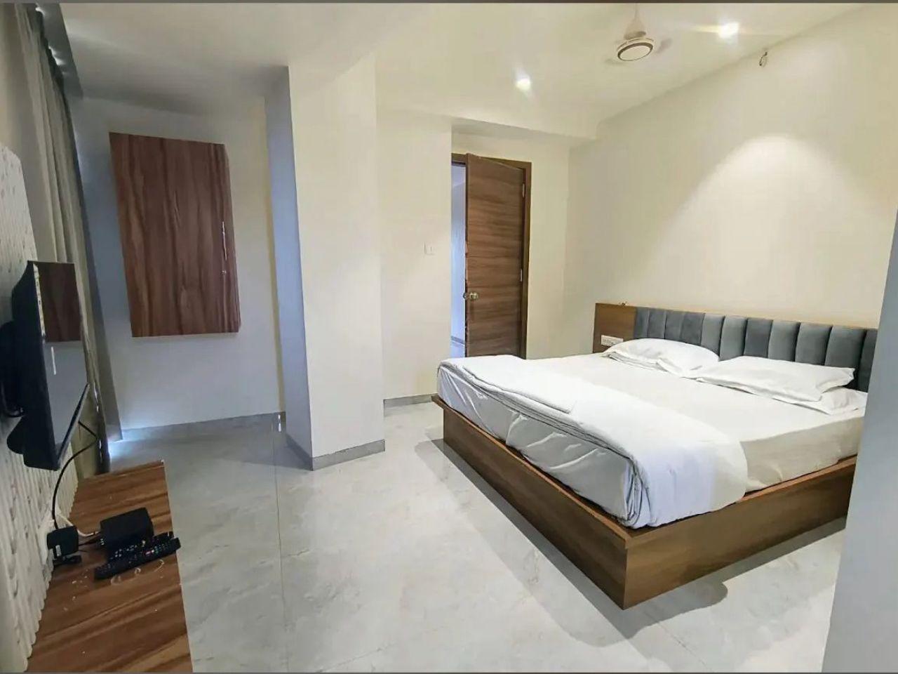 Paradise Inn in Pune