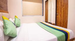 Hotel Amber Imperial in Mumbai