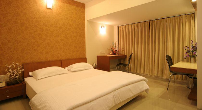 Pride Biznotel Alkapuri in Vadodara