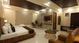 GP Hotel in Lucknow
