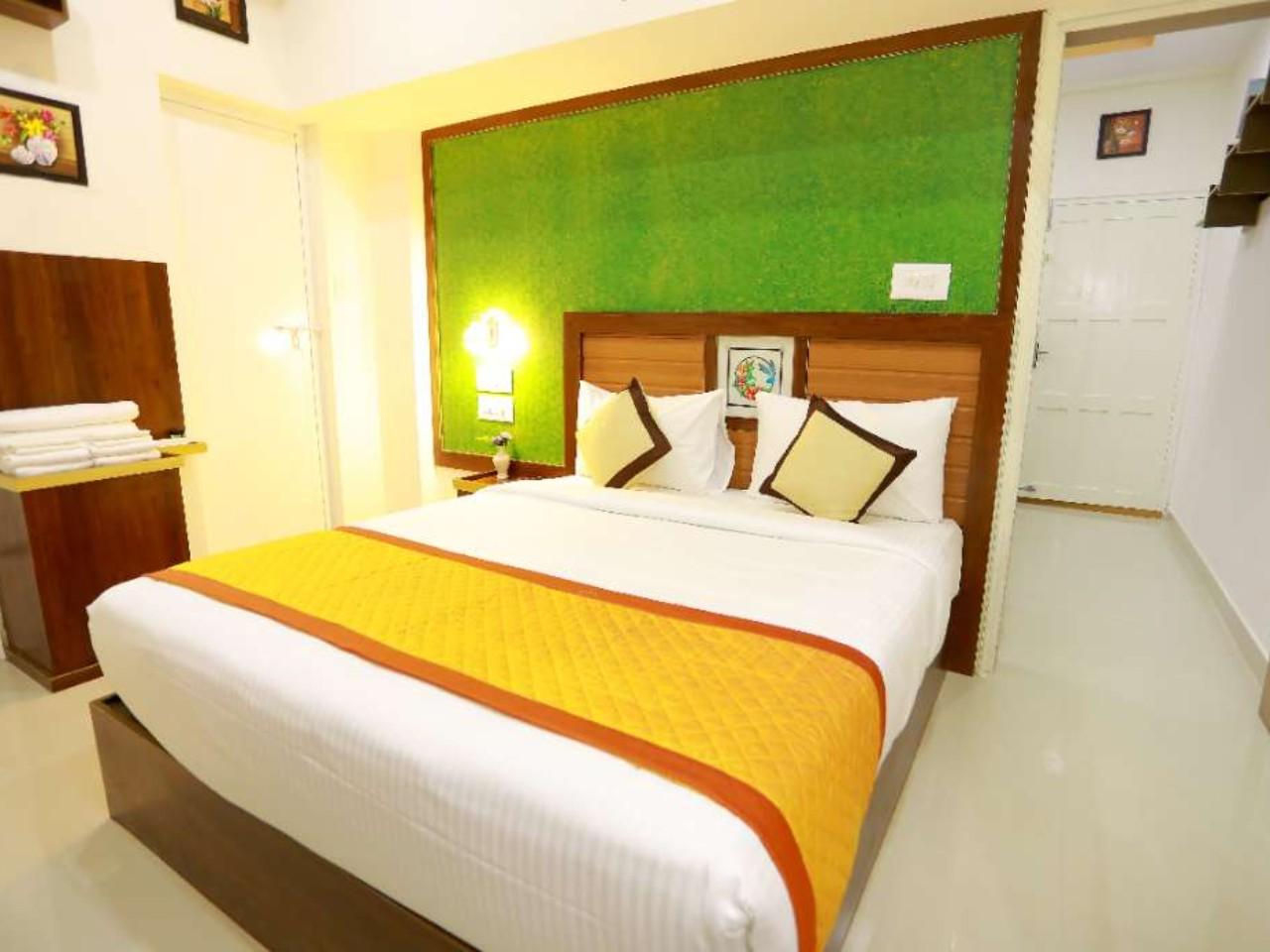 Base9 Airport Hotel in Kochi