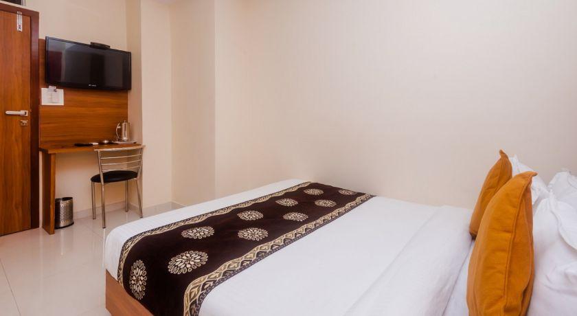 Hotel Aiston Inn in Mumbai