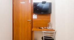 Hotel Aiston Inn in Mumbai