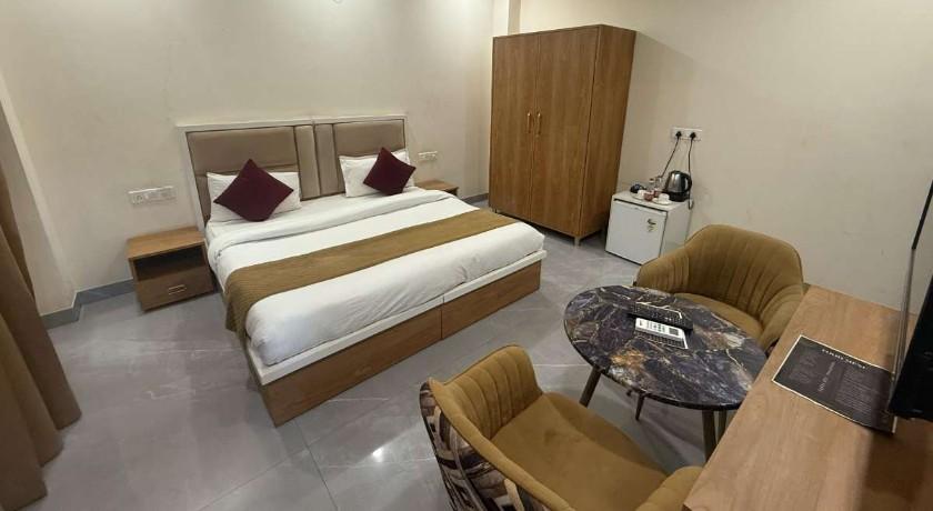 Hotel Amahi Inn in Gurgaon
