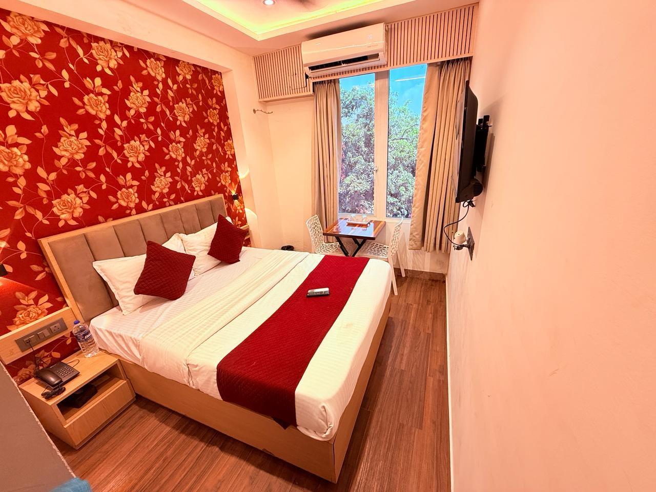 Iris Inn in Thane