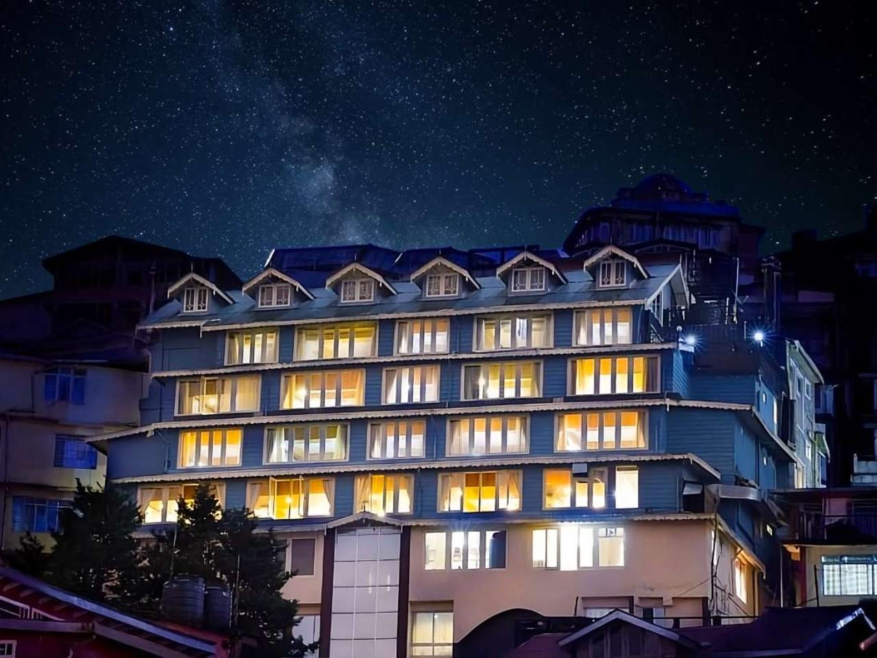 Yashshree Mall Road Darjeeling in Darjeeling