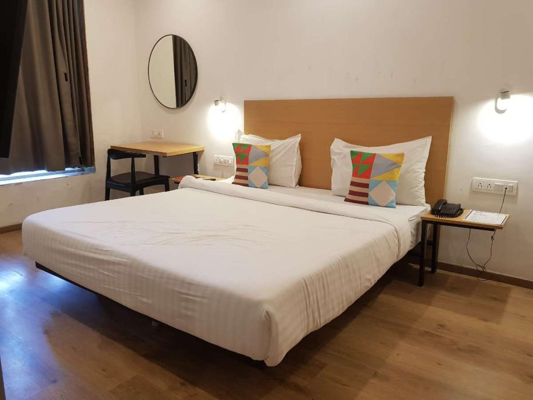 Hotel Samrat in Mumbai
