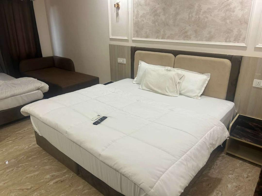 Hotel Kiwi Inn in Indore