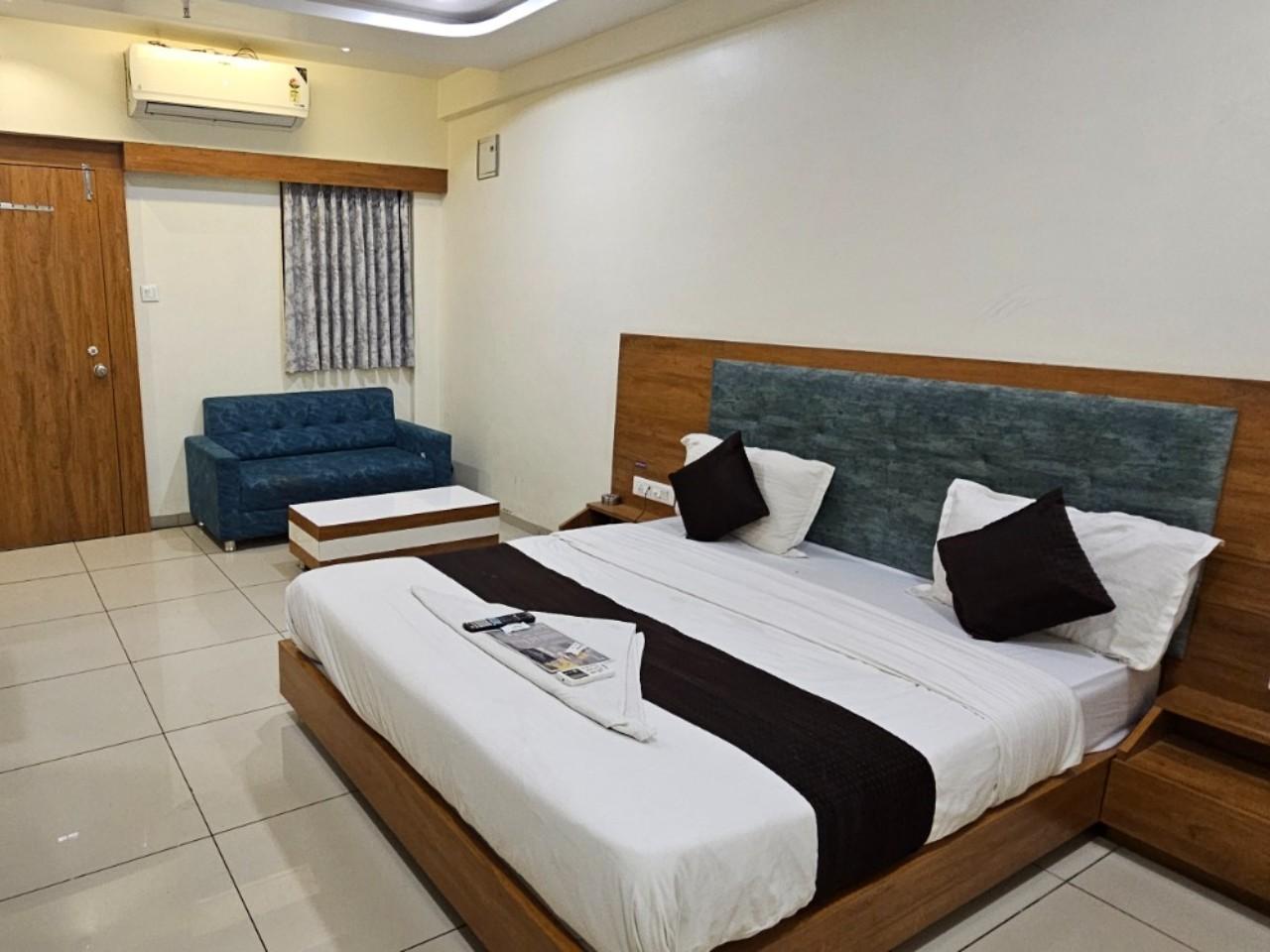 Hotel Akshar Palace in Vadodara