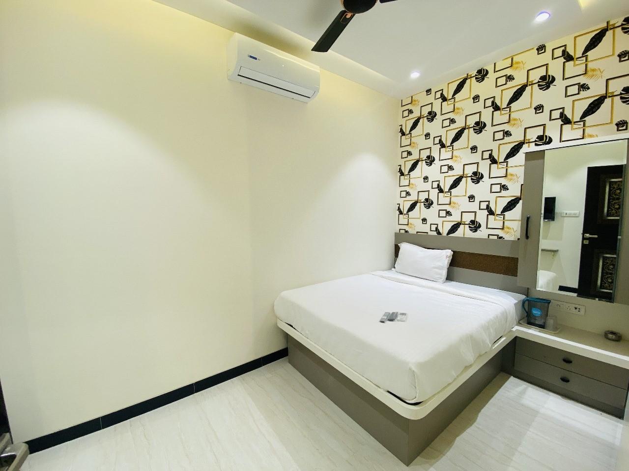 Hotel Rose Inn in Mumbai