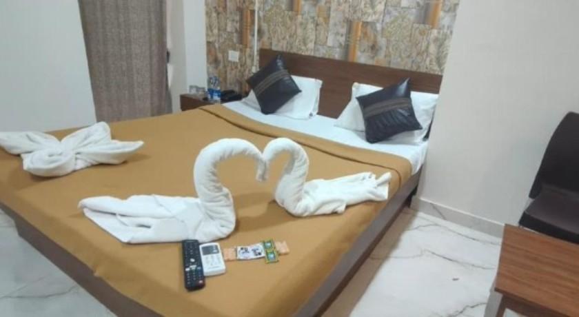 Hotel Red Rose in Vasai Virar