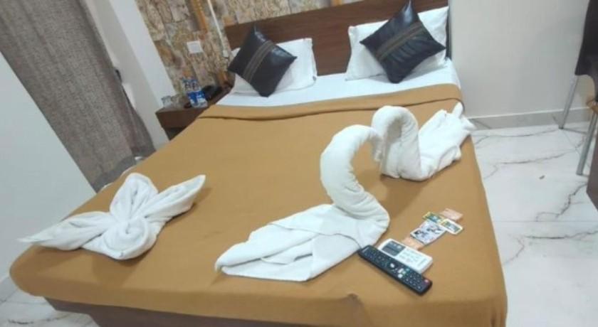 Hotel Red Rose in Vasai Virar
