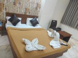 Hotel Red Rose in Vasai Virar