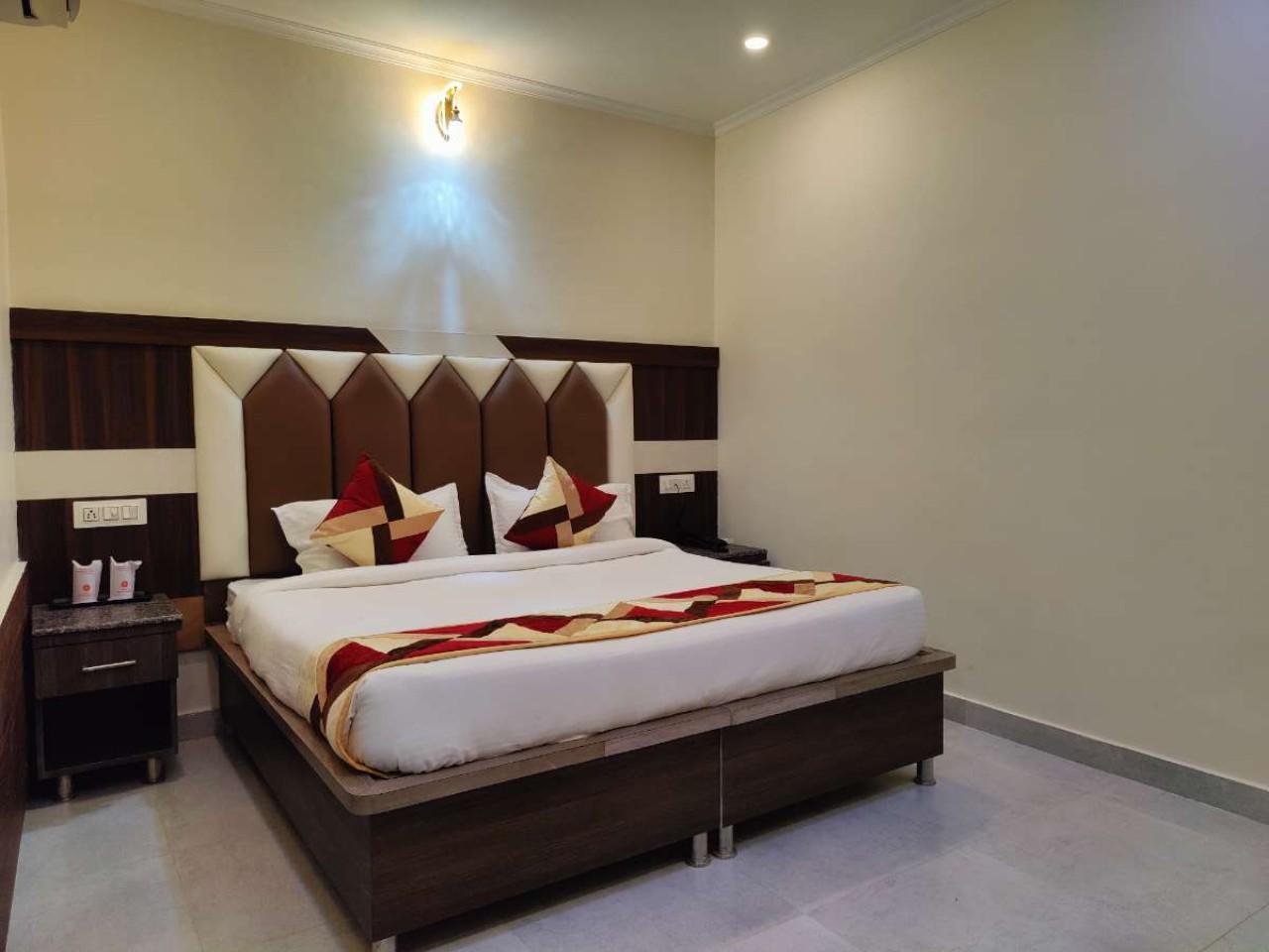 Hotel Mandi Heights in Mandi