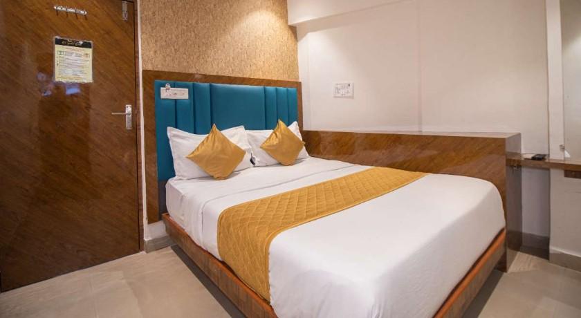 Hotel Crystal Palace in Mumbai