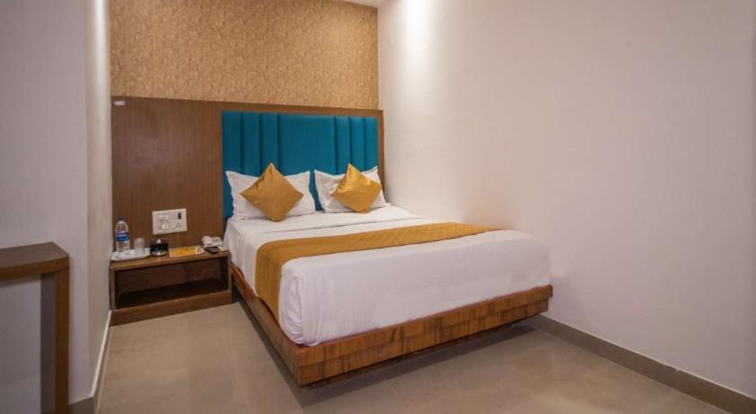 Hotel Crystal Palace in Mumbai