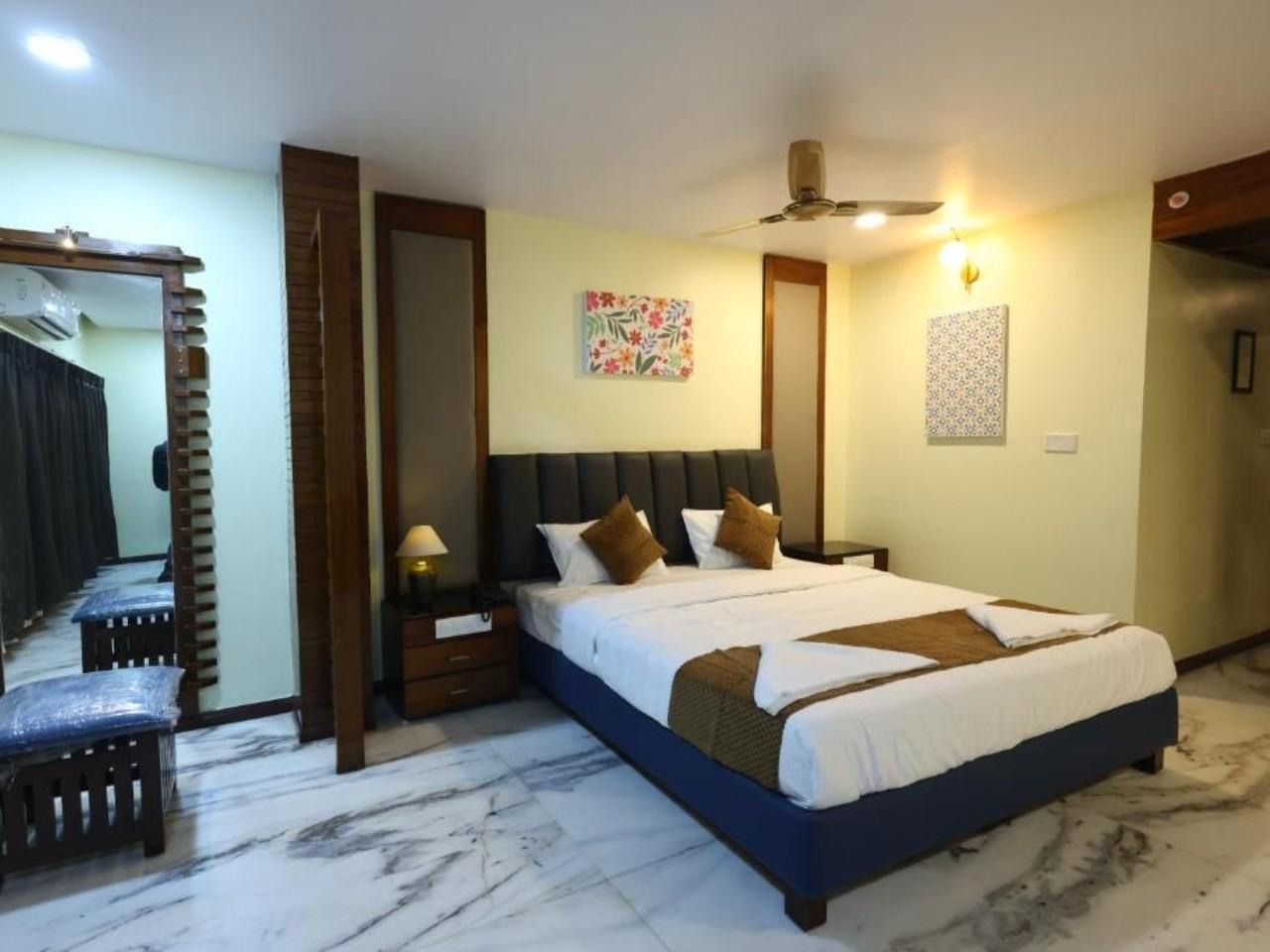 LJ Dadis Grand in Visakhapatnam