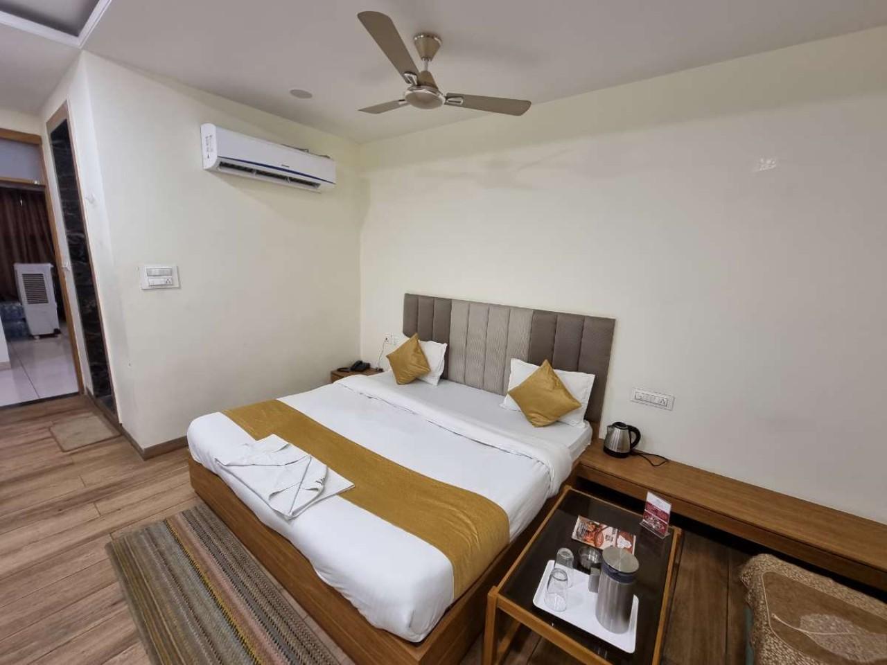 Hotel Jashan Palace in Bhopal