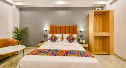 Hotel Tree House in Delhi