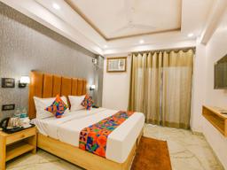 Hotel Tree House in Delhi